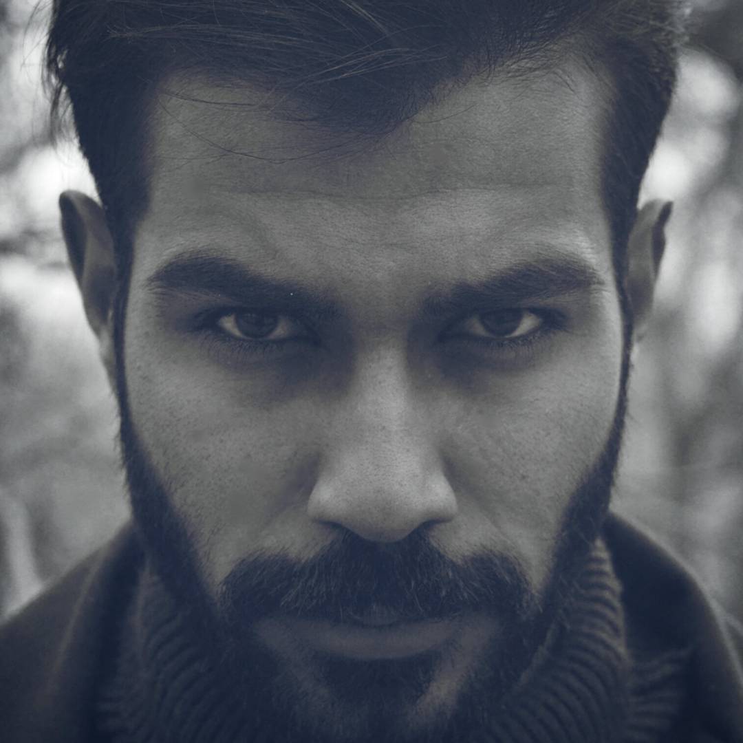 اویر ببین من چقد شبیتم